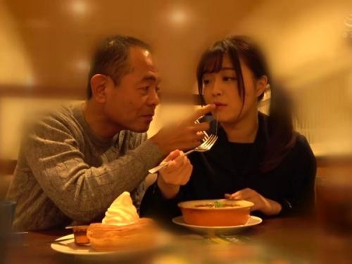 激カワ制服美少女JKを車内に連れ込んで濃厚接吻ベロキスセックス！ドア一枚隔てた緊張と羞恥に濡れまくるエロ女子校生！