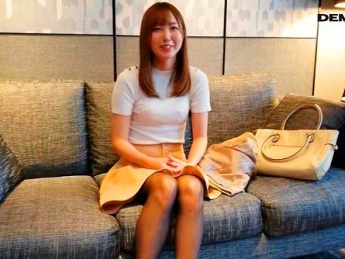 旦那との約束を破ってベロチュー＆生ハメNTRでイキまくる！真面目な人妻を演じてるけど本当はデカチン好きの淫乱ド変態！