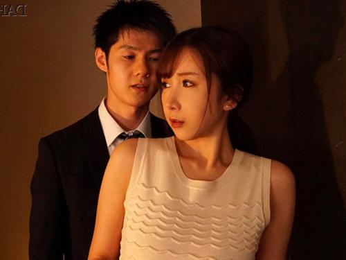 ムカつく上司の人妻を完膚無きまでに激突きピストンで快楽漬けにする！愛妻を脅迫しチンポ漬けにする制裁NTRセックス！