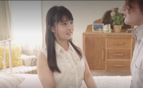 キックボクシングを習っていたという美少女がかわいいお手々でフェラ抜き