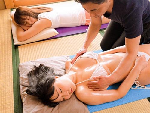 爆乳人妻が淫乱エロすぎて内緒でSEXしまくった性交生活！誰にも言えない不貞セックス…彼女のお姉さんが無防備エロ過ぎ！
