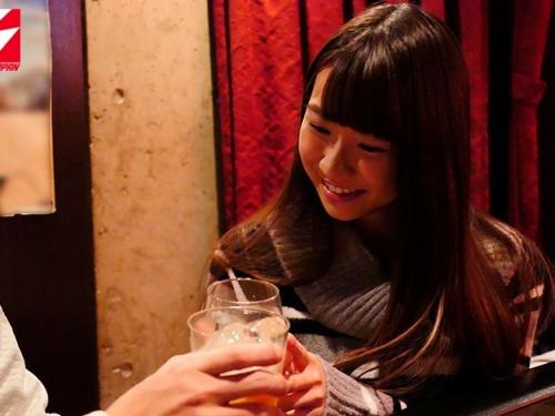 舐めて感じるベロチュー奉仕娘の全身ベロ舐めフェラ大好き素人美少女！名門女子大生超卑猥で優れた極上セックスリップサービス！