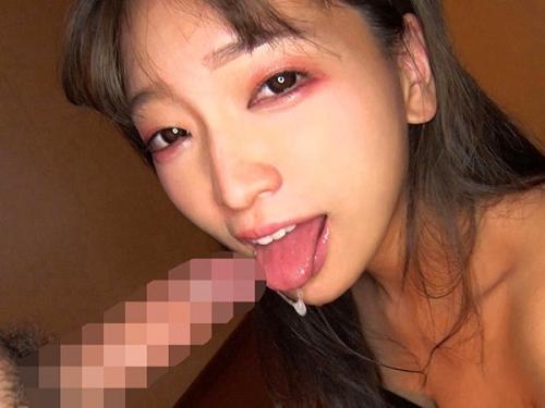 チンポを愛おしそうに舐めまわし手コキフェラでしゃぶりまくる真性変態メンヘラ美少女と拘束濃密エロセックス！