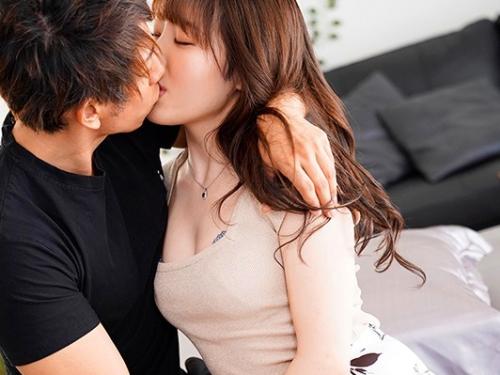 オシャレに敏感身体はもっと敏感に濃厚セックス！美しき表参道意識高い系OL美熟女人妻が初脱ぎAVデビュー！