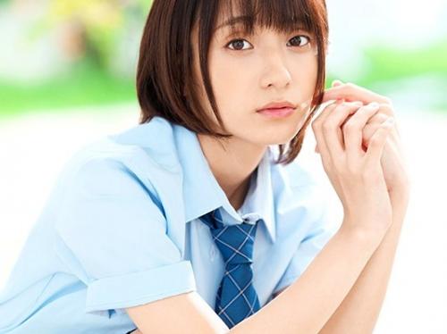 破壊力抜群のセックス大好きショートカットエロ18歳AVデビュー！無邪気な笑顔も大人びた表情も多彩な輝きを放つ元気美少女！