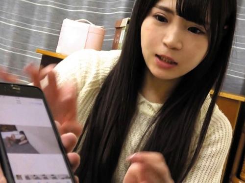 旦那が仕事に行った後のオナニーが日課になってるエロ人妻！欲求不満過ぎるエロ若妻が義父と背徳近親相姦セックス！