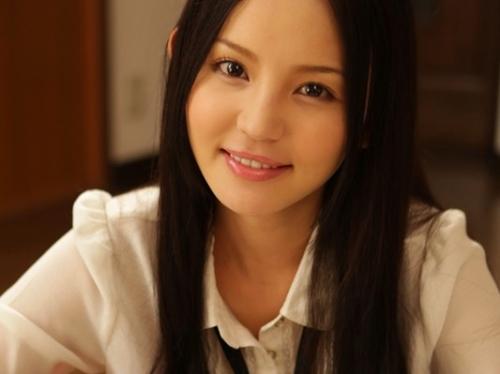 すぐにまたがる我慢出来ない変態痴女教師！男子が大好きお触り大好き、そして馬乗り騎乗位セックスが大好きなエロ家庭教師！