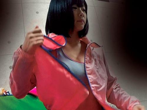 あられもない姿で発情し喘ぎ悶え乱れまくるエロお姉さんたち！セクハラなのかマッサージなのか分からない淫猥エロ施術！