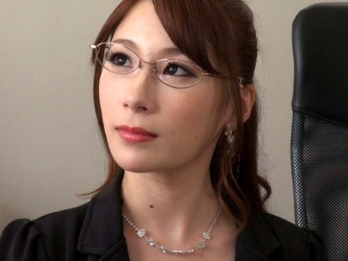 学校の悪ガキたちに生ハメセックス制裁されまくり！お色気美熟女PTA会長は不倫もするドスケベエロ人妻！