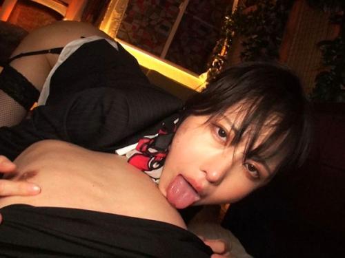 巨乳CAの白目剥きアヘ顔！セックス依存症の超淫乱現役CA美女が胃液ダラダラ喉奥イラマチオ！