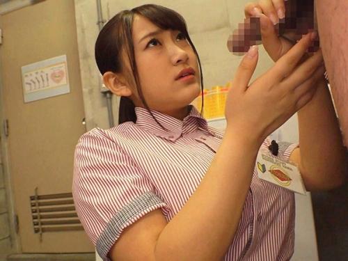 店員の濡れた口マンコに好き放題射精するおしゃぶり射精ペットエロ美少女！爆乳おっぱい神乳を持つ学生バイト！
