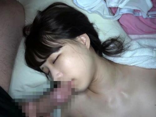 夜に住居侵入して眠いっている所を強姦レイプ凌辱エロセックス！街で見かけた激カワ制服美少女JKを尾行して自宅を特定！