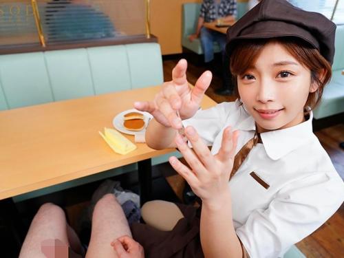 「凄く近くで見れて興奮しちゃう…❤」超密着の超接近しながら淫語ささやきフル勃起チンポを弄びまくる淫乱エロ痴女！