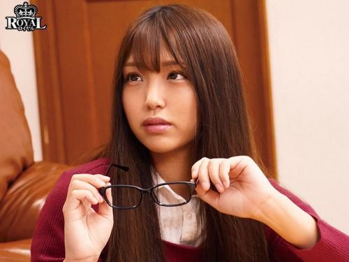 「嘘でしょ…お姉ちゃんでいいの？」大人しい純朴な雰囲気だけど眼鏡を外すと絶世の美女の姉と背徳近親相姦セックス！