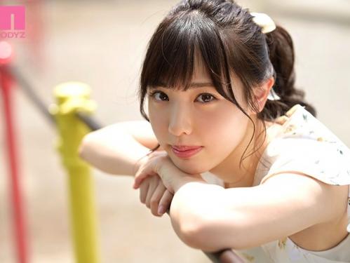 夢だった今日から裸でセックスするお仕事！高校生の頃の自分に見せてあげたい…東京でAV女優になった自分！