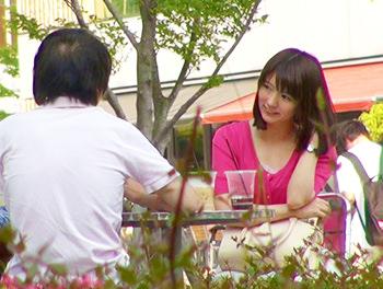 <カフェ店員>沢山お店に通い距離を縮めてついにお持ち帰りに成功した貧乳ちっぱい美少女を盗撮ｗ