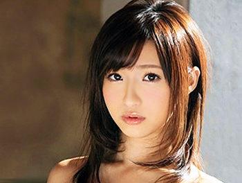 『そんなにしちゃダメぇえ！///♥』催眠術にかかった美少女！体が感じて止まらない！おじさんに騎乗位で突かれて尋常じゃない位に反応しちゃう！！