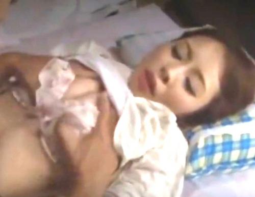 寝室SEX｜奥さんと旦那の夜の営み、小作り本気SEX