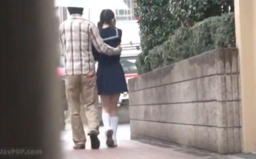 制服美少女JC強姦｜騙して自宅に連れ込んで、発育途中の身体を……