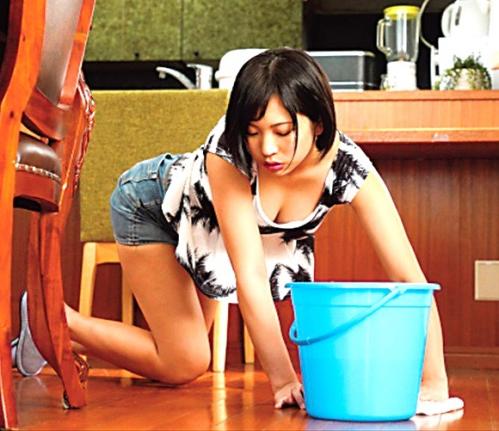 高杉麻里｜夫が居ない昼間に欲情した義父に迫られ抵抗むなしく強姦されて・・・