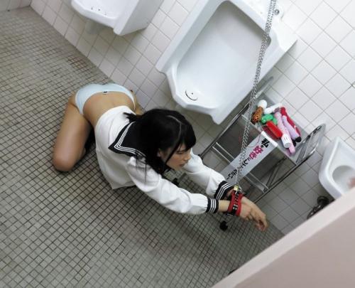 白咲碧｜発情JK肉便器姦｜男子トイレに制服女子校生に媚薬を飲ませて60分間拘束して放置してみたら・・・