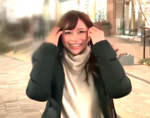 現役JDのキャバ嬢が中年おじさんとクリスマスデートの後、ラブホテルでイチャラブSEX。