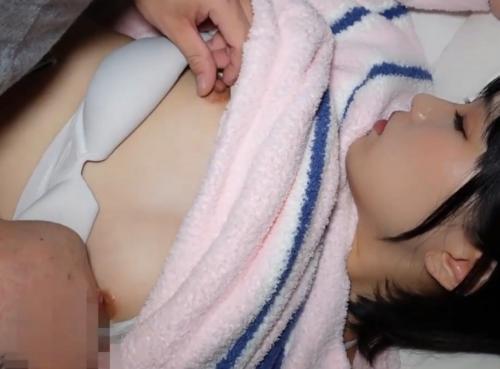 ひよこ少女×強姦×盗撮｜睡眠薬を盛られ昏睡した女子校生を、輪姦する性犯罪者