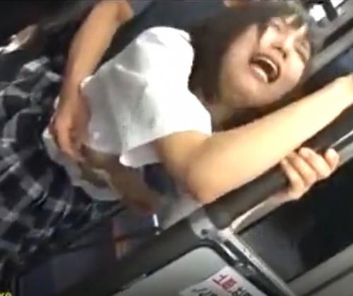 乙葉ななせ｜女子校生×バス痴漢｜気弱なJKがチンポぶち込まれて感じちゃう
