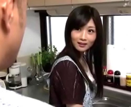 大槻ひびき｜義父が息子の妻を強姦「義父さま、困ります！」襲われて近親相姦