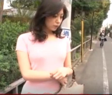 人妻不倫｜出会い系サイトで知り合った男と、初めて待ち合わせする奥様がハメ犯され・・・
