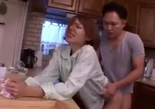 家宅侵入して人妻強姦｜旦那が出かけていない間に、奥さまを犯して寝取る