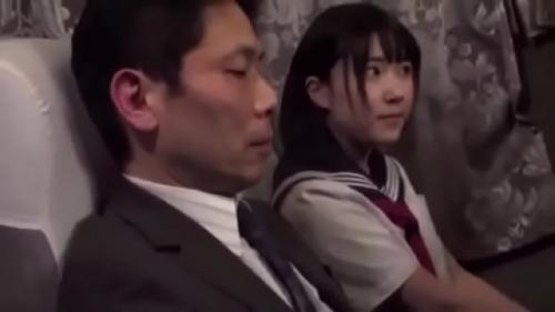 皆月ひかる｜誘惑JK・夜行バス交尾｜地味めな女子校生が隣り合わせになったオジサンとこっそりSEX