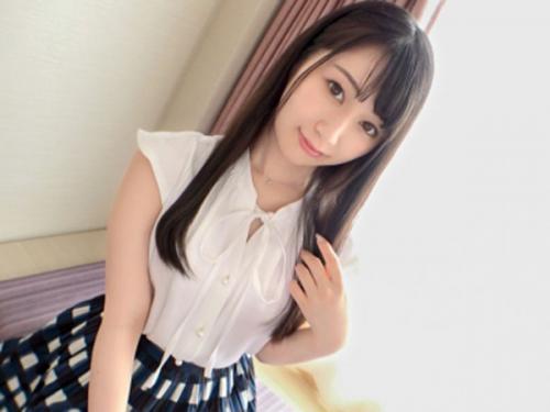 【素人ｘ女子大生】彼氏しか経験がないつるぺたパイパンマンコの女子大生！巨チンに戸惑いながらも性器結合で悶えまくり