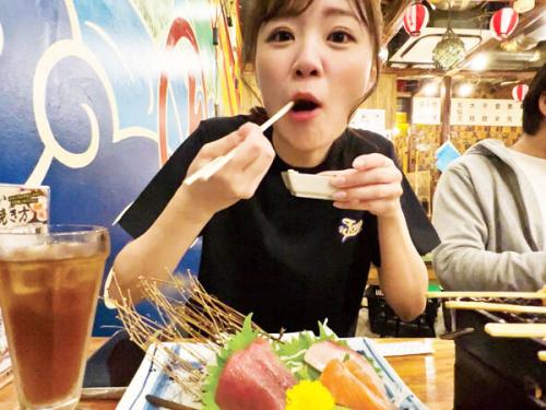 【素人ｘ手コキ】「パンパンじゃないですかｗ」乳首を舐めながら手コキ攻めするバイト女子さん！剛毛メス穴クンニさせてご満悦ｗ