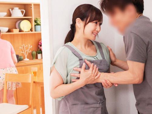 【人妻ｘ寝取られ】「バレますって!!」娘の彼氏に悪戯仕掛けるスケベ人妻！童貞肉棒ヤラしくしごき無事筆おろしｗｗｗ