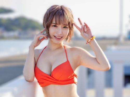 【美少女ｘAVデビュー】彼氏のいなそうな水着女子にインタビュー！デカチンメンズとオイルマッサージからのマンコキがヤバい！