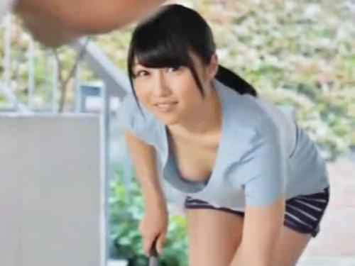 【人妻ｘノーブラ】「奥さんのおっぱい見えそう！」ゴミ出しする近所のノーブラ人妻に発情しムラムラチンコが暴走した結果