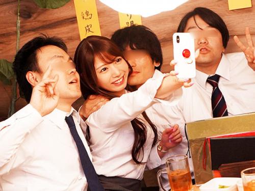 【相部屋ｘNTR】酒で潰れた美人OLが相部屋でなし崩しの被害！スレンダーボディを弄ばれ狭いマンコにガッツリ挿入ｗ