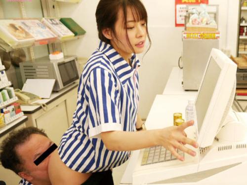【女子大生ｘNTR】変態コンビニ店長に弄ばれる美人女子大生！制服着衣のままパコられSEXの一部始終が防犯カメラにｗｗｗ