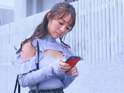【ヤリマン×即尺】「チンポしゃぶりに来てよ」と連絡もらって笑顔全開で駆けつける美少女！臭いチンコ即尺でザーメン顔射！