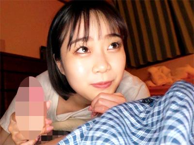 【素人企画】童貞男がカメラ持って美少女のご自宅を訪問する企画！就寝時間になって傍に来た美少女にチンコ丸出しで弄られるｗ