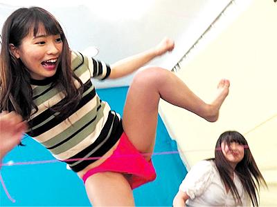【素人企画】「待って...ダメダメダメ！」固定バイブだるまさんが転んだ企画で痙攣悶絶のJDが罰ファックで更に悶絶！