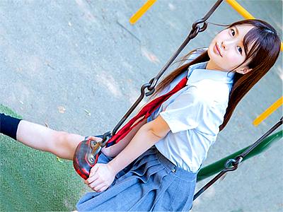【JK×中出し】「生でするのはじめてなんで...不安です...」中年オヤジとのSEXでザーメン膣内射精の美少女！