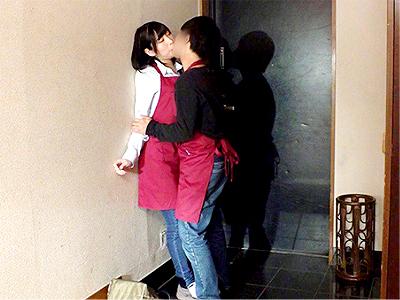 【人妻×NTR】同棲中の彼女が旅行中にバイト先のパート美人な主婦を連れ込んで猥褻BODYにぶち込み淫乱SEXとかｗ