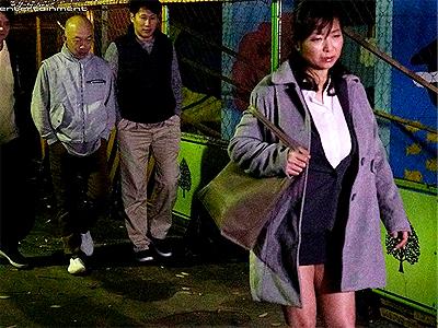 【人妻レイプ】鬼畜男に夜道で拉致され公衆便所で無慈悲に強姦される爆乳ボイン主婦！悲鳴が絶叫喘ぎに変わり強制悶絶！