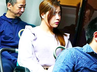 【レイプ】バス車内で鬼畜集団に襲われる美人なお姉さんが！全裸にされ問答無用無慈悲に肉体を陵辱される！