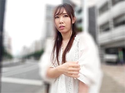 【人妻ナンパ】「アンケート調査なんです。」と街角でナンパされた美人主婦が童貞くんとご対面で筆おろしファックｗｗ