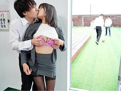 【人妻×女教師】「もう数年夫はしてないの♥」学校内で生徒誘惑して膣内射精ファックしちゃう淫乱ビッチ人妻教師ｗ