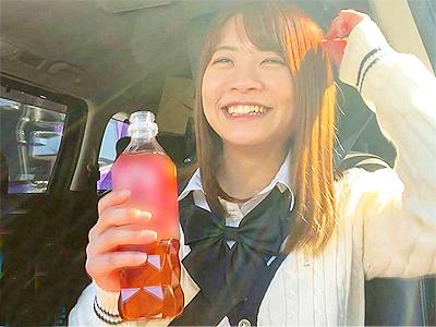 【JK×デート】野外で制服脱いで大胆露出のアイドル級激シコ美少女！おしっこ放尿から淫乱フェラ→膣内射精SEXで悶絶！