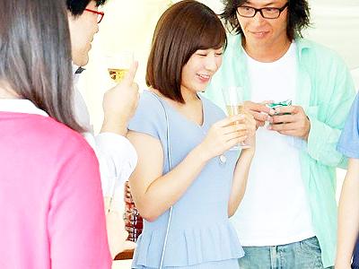 【逆転MM号×視姦】ミラー号でSEX中に照明が逆転！学生時代の同級生たちに視姦されセンズリされながら悶える女！